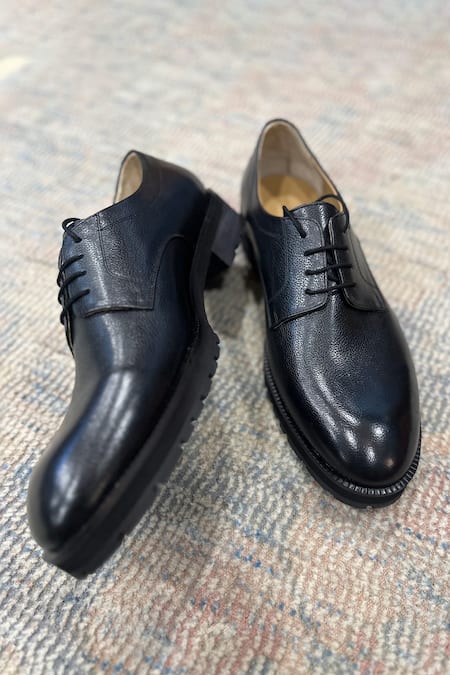 Fellmonger Textured Black Leather Derby Shoes 
