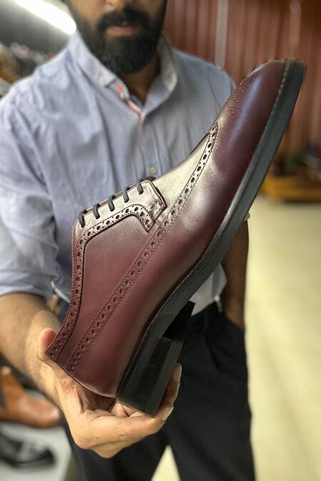 Buy_Fellmonger_Burgundy Longwing Brogue Pattern Derby Shoes 