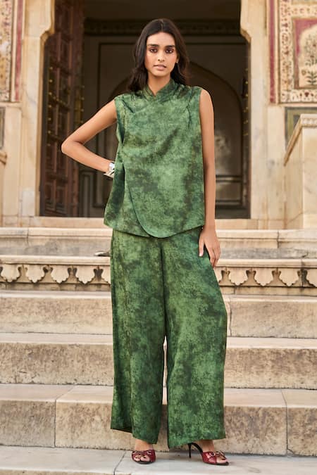 Buy Dash And Dot Green Linen, Tencel Embroidery Collared Abstract Woven Waistcoat And Pant Set Online at Aza Fashions Buy_Dash And Dot_Green Linen, Tencel Embroidery Collared Abstract Woven Waistcoat And Pant Set _Online_at_Aza_Fashions