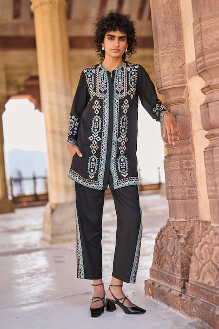 Dash and Dot Zari Embroidered Shirt Tunic & Pant Set 