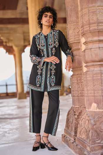 Dash And Dot Zari Embroidered Shirt Tunic & Pant Set 
