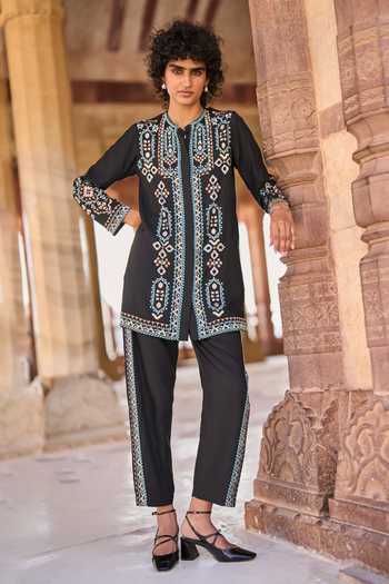 Buy_Dash And Dot_Black Viscose Zari Bandeau Neck Embroidered Shirt Tunic And Pant Set 