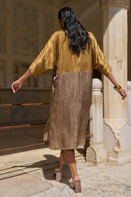 Shop Dash And Dot Multi Color Polyester V-neck Colorblock Textured Pleated Tunic And Pant Set at Aza Fashions Shop_Dash And Dot_Multi Color Polyester V-neck Colorblock Textured Pleated Tunic And Pant Set _at_Aza_Fashions