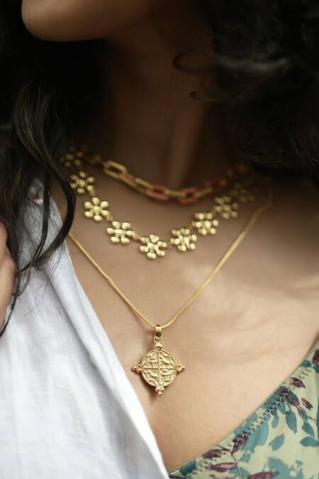 MAALICIOUS JEWELRY Gold Plated Mohenjodaro Coin Pendant Online at Aza Fashions MAALICIOUS JEWELRY_Gold Plated Mohenjodaro Coin Pendant _Online_at_Aza_Fashions