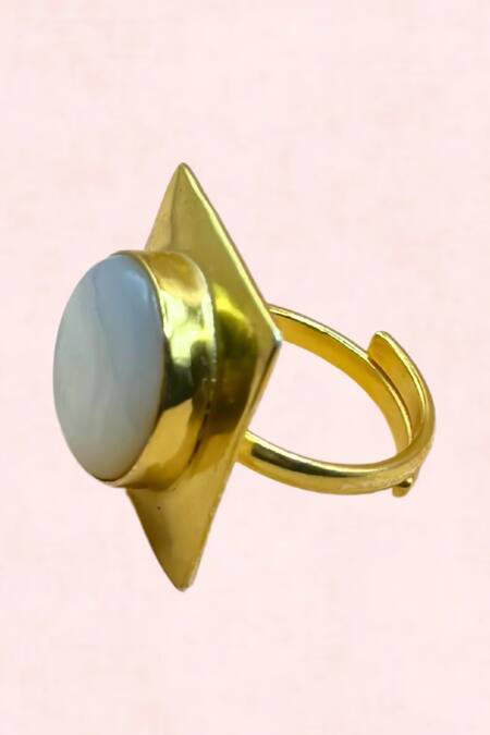 Buy_MAALICIOUS JEWELRY_Gold Plated Crystals Mother Of Pearl Embellished Ring _Online_at_Aza_Fashions