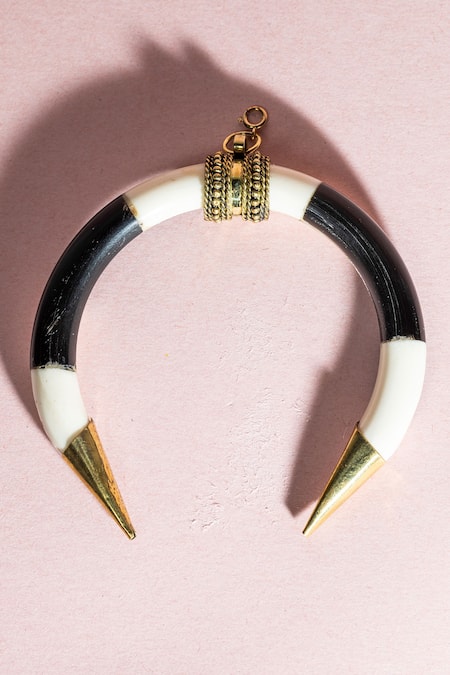 MAALICIOUS JEWELRY Horn Crecent Pendant 