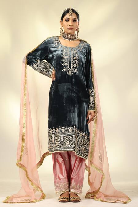 Shivani Sabharwal_Black , Satin, Crepe, Organza Pearls, Embroidered Kurta Salwar Set _Online_at_Aza_Fashions