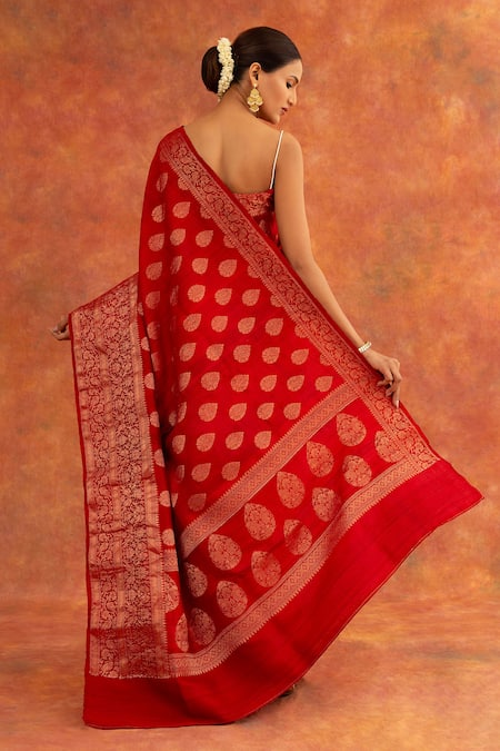 Neitri Geranium Handwoven Saree With Running Blouse 