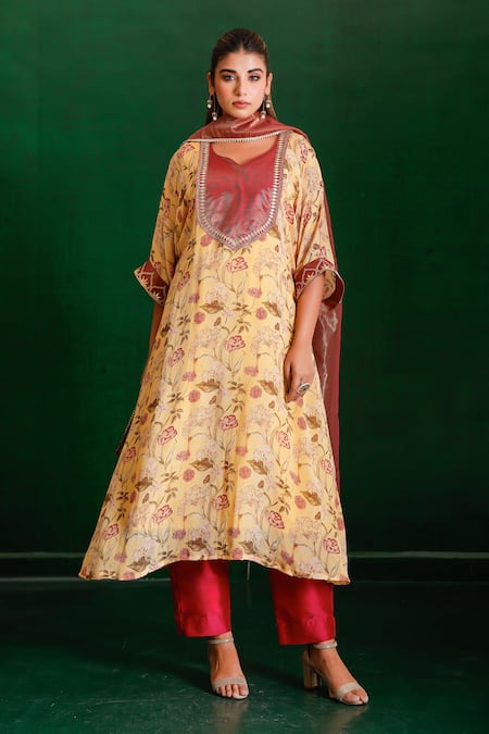 The Home Affair Floral Print A-Line Kurta Set 