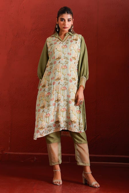 The Home Affair Green Muslin, Cotton, Tissue Sequins, Detailed Kurta Set With Floral Jacket at Aza Fashions The Home Affair_Green Muslin, Cotton, Tissue Sequins, Detailed Kurta Set With Floral Jacket _at_Aza_Fashions