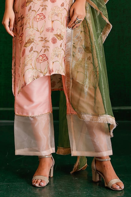 The Home Affair Peach Muslin, Cotton, Silk, Tissue Embroidery, Sequins, Floral Print Kurta Set Online at Aza Fashions The Home Affair_Peach Muslin, Cotton, Silk, Tissue Embroidery, Sequins, Floral Print Kurta Set _Online_at_Aza_Fashions