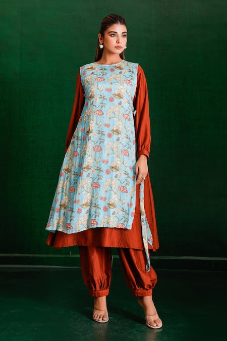 Shop_The Home Affair_Orange Muslin, Cotton, Tissue Beads, Sequins Solid A-line Kurta Set With Jacket _Online_at_Aza_Fashions
