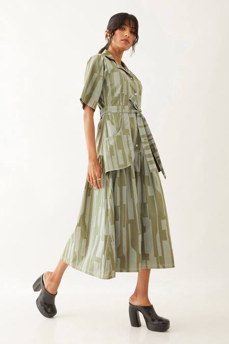 Son Of A Noble Snob Green Cotton Satin Print Spaces Notch Collar Tahiti Gathered Dress Online at Aza Fashions Son Of A Noble Snob_Green Cotton Satin Print Spaces Notch Collar Tahiti Gathered Dress _Online_at_Aza_Fashions