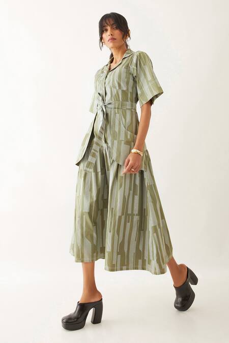 Buy Son Of A Noble Snob Green Cotton Satin Print Spaces Notch Collar Tahiti Gathered Dress Online at Aza Fashions Buy_Son Of A Noble Snob_Green Cotton Satin Print Spaces Notch Collar Tahiti Gathered Dress _Online_at_Aza_Fashions