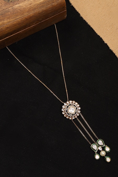 Ruby Raang Kundan Embellished Pendant Necklace 