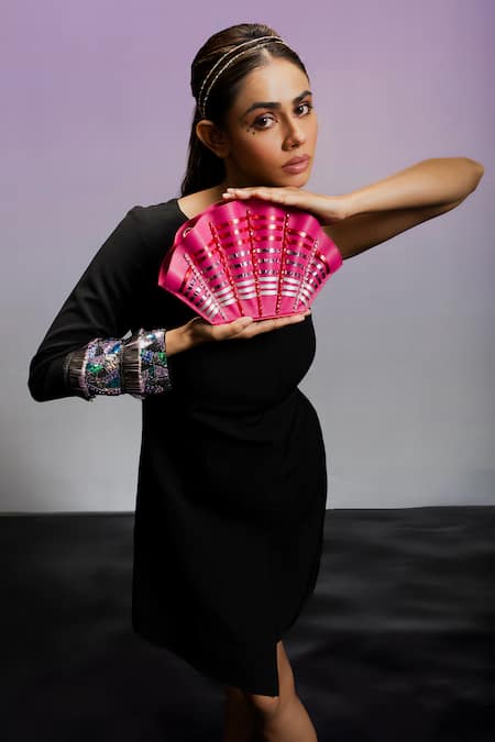 Shop_Immri_Pink Hand Embroidery Oyster Crystal Bag _Online_at_Aza_Fashions