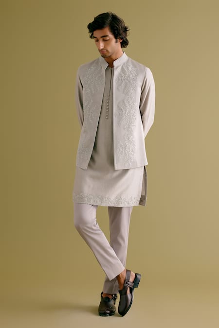 Devnaagri Geometric Embroidered Jacket & Kurta Set 