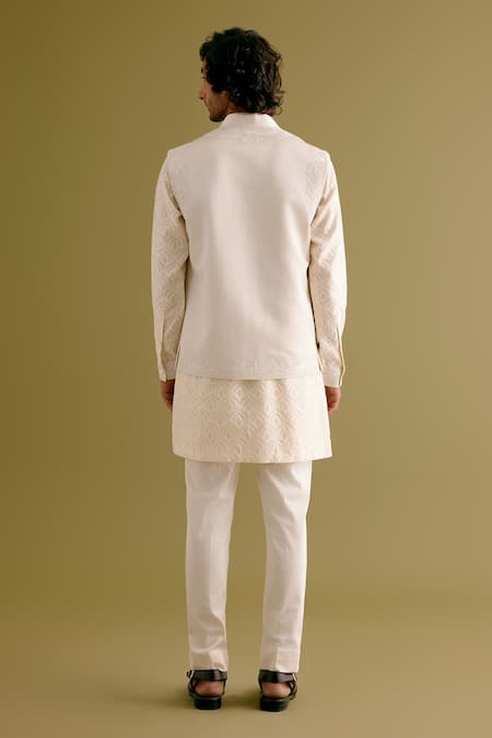 Devnaagri Dori Embroidered Bundi & Kurta Set 
