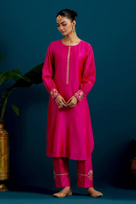 Anantaa By Roohi Fuchsia Silk, Chanderi Beads, Cut Work, Paisley Placement Resham Kurta Pant Set at Aza Fashions Anantaa By Roohi_Fuchsia Silk, Chanderi Beads, Cut Work, Paisley Placement Resham Kurta Pant Set _at_Aza_Fashions