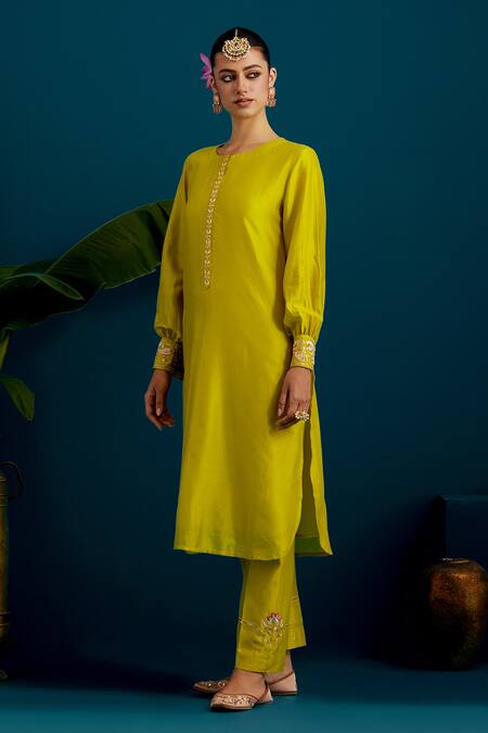 Buy Anantaa By Roohi Green Silk, Chanderi Gota Patti, Placed Paisley Resham Kurta With Pant Buy_Anantaa By Roohi_Green Silk, Chanderi Gota Patti, Placed Paisley Resham Kurta With Pant