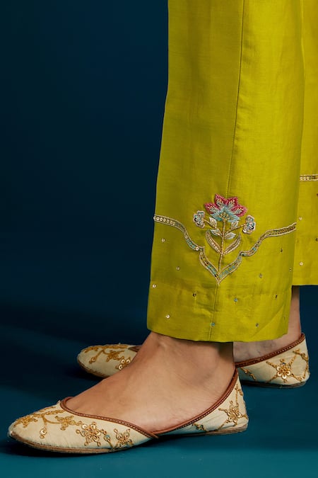 Buy Anantaa By Roohi Green Silk, Chanderi Sequins, Embroidery Placed Paisley Resham Kurta Pant Set Online at Aza Fashions Buy_Anantaa By Roohi_Green Silk, Chanderi Sequins, Embroidery Placed Paisley Resham Kurta Pant Set _Online_at_Aza_Fashions