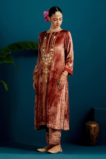 Buy Anantaa By Roohi Brown Viscose, Chanderi Beads, Patchwork, Resham Floral Kurta Pant Set Buy_Anantaa By Roohi_Brown Viscose, Chanderi Beads, Patchwork, Resham Floral Kurta Pant Set
