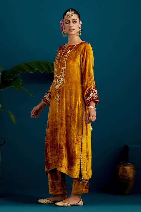 Shop Anantaa By Roohi Yellow Viscose, Velvet Sequins, Beads, Floral Resham Embroidered Kurta With Pant Online at Aza Fashions Shop_Anantaa By Roohi_Yellow Viscose, Velvet Sequins, Beads, Floral Resham Embroidered Kurta With Pant _Online_at_Aza_Fashions