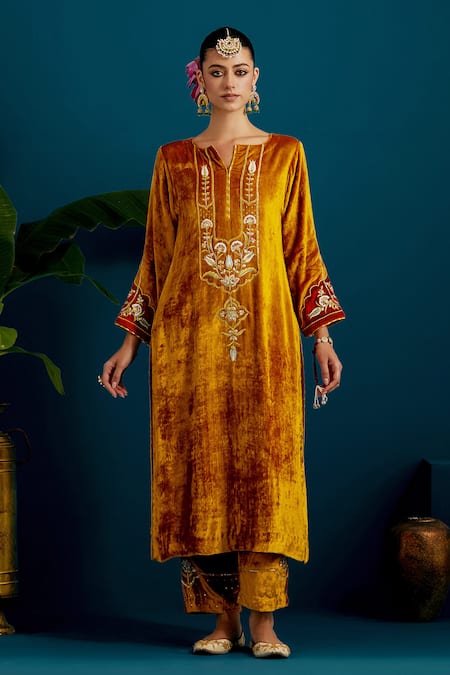 Shop Anantaa By Roohi Yellow Viscose, Chanderi, Velvet Floral Resham Embroidered Kurta Pant Set Online at Aza Fashions Shop_Anantaa By Roohi_Yellow Viscose, Chanderi, Velvet Floral Resham Embroidered Kurta Pant Set _Online_at_Aza_Fashions