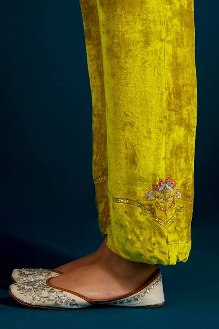 Buy Anantaa By Roohi Green Viscose, Velvet Sequins, Beads, Embroidery Floral Vine Kurta With Pant Online at Aza Fashions Buy_Anantaa By Roohi_Green Viscose, Velvet Sequins, Beads, Embroidery Floral Vine Kurta With Pant _Online_at_Aza_Fashions