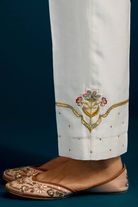 Anantaa By Roohi Off White Silk, Chanderi Embroidery Floral Kurta With Pant Online at Aza Fashions Anantaa By Roohi_Off White Silk, Chanderi Embroidery Floral Kurta With Pant _Online_at_Aza_Fashions