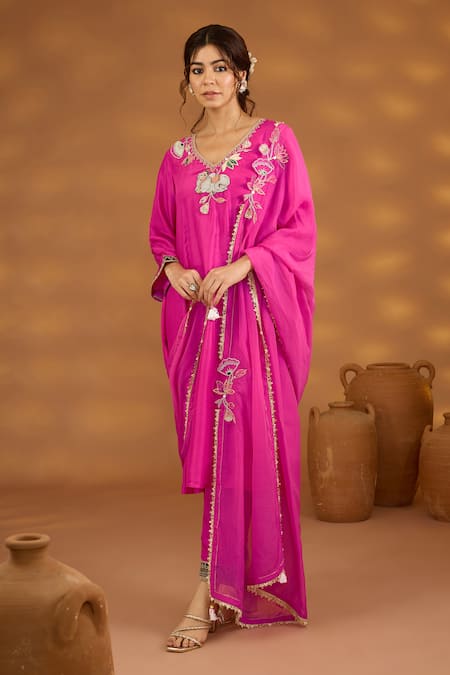 ISHA GUPTA TAYAL Pink Silk, Organza, Cotton Sequins, Zari, Patchwork, Nandi Kurta Set Online at Aza Fashions ISHA GUPTA TAYAL_Pink Silk, Organza, Cotton Sequins, Zari, Patchwork, Nandi Kurta Set _Online_at_Aza_Fashions