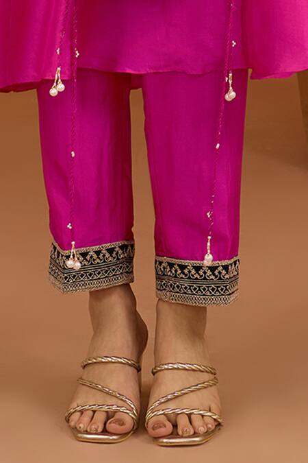 Buy ISHA GUPTA TAYAL Pink Silk, Organza, Cotton Sequins, Zari, Patchwork, Nandi Kurta Set Online at Aza Fashions Buy_ISHA GUPTA TAYAL_Pink Silk, Organza, Cotton Sequins, Zari, Patchwork, Nandi Kurta Set _Online_at_Aza_Fashions