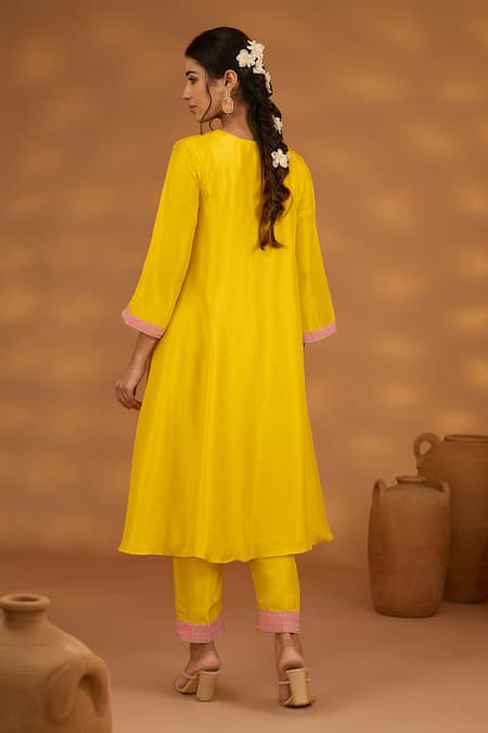 Shop_ISHA GUPTA TAYAL_Yellow Silk, Organza, Cotton Sequins, Nandi And Bagh Patchwork Kurta Set _at_Aza_Fashions