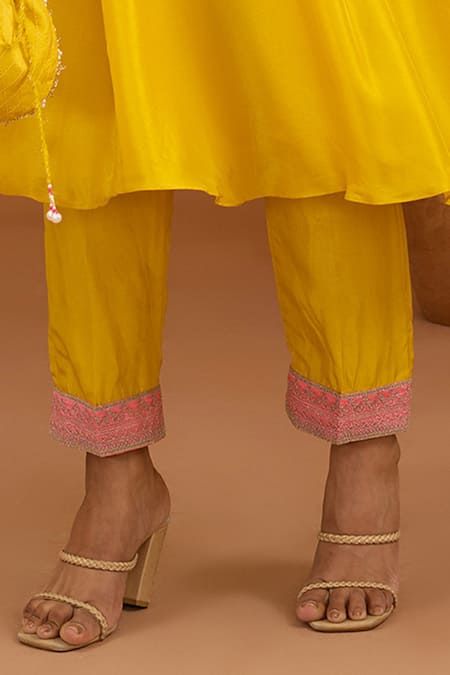 Buy_ISHA GUPTA TAYAL_Yellow Silk, Organza, Cotton Sequins, Nandi And Bagh Patchwork Kurta Set _Online_at_Aza_Fashions