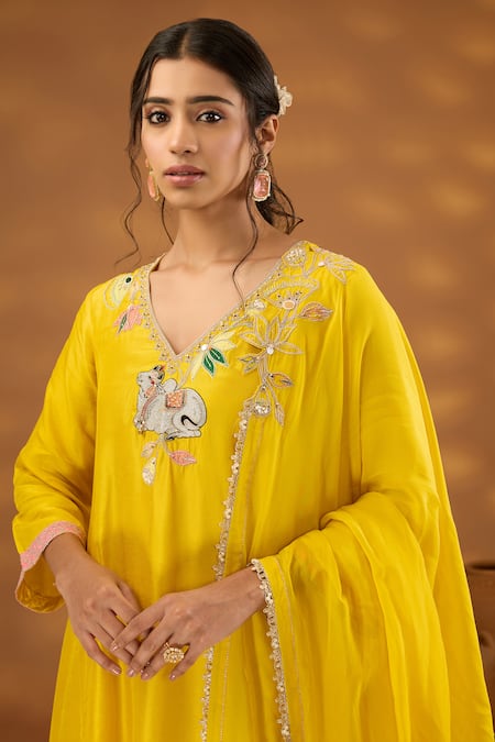 ISHA GUPTA TAYAL_Yellow Silk, Organza, Cotton Sequins, Nandi And Bagh Patchwork Kurta Set _at_Aza_Fashions