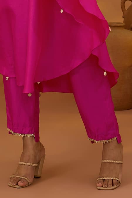 ISHA GUPTA TAYAL Pink Silk, Cotton Beads, Patchwork, Embroidery V-neck Kaftan Kurta And Pant Set Online at Aza Fashions ISHA GUPTA TAYAL_Pink Silk, Cotton Beads, Patchwork, Embroidery V-neck Kaftan Kurta And Pant Set _Online_at_Aza_Fashions