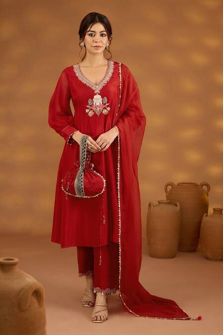 ISHA GUPTA TAYAL Red Silk, Organza, Cotton Cut Work, Sequins, Beads, Architectural Kurta Set Online at Aza Fashions ISHA GUPTA TAYAL_Red Silk, Organza, Cotton Cut Work, Sequins, Beads, Architectural Kurta Set _Online_at_Aza_Fashions