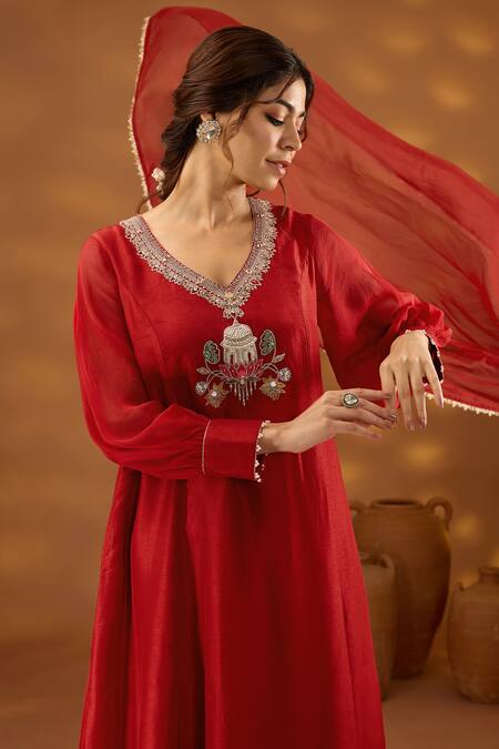 ISHA GUPTA TAYAL Red Silk, Organza, Cotton Cut Work, Sequins, Beads, Architectural Kurta Set at Aza Fashions ISHA GUPTA TAYAL_Red Silk, Organza, Cotton Cut Work, Sequins, Beads, Architectural Kurta Set _at_Aza_Fashions