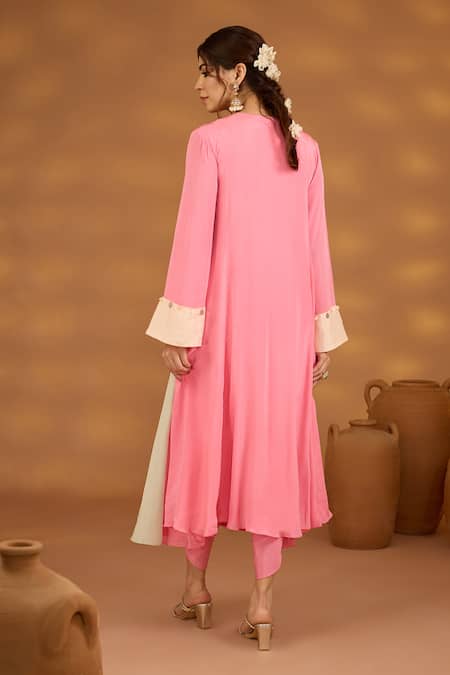 Shop ISHA GUPTA TAYAL Pink Crepe, Net, Cotton Embroidery V-neck Nandi Bagh Patchwork Kurta Pant Set at Aza Fashions Shop_ISHA GUPTA TAYAL_Pink Crepe, Net, Cotton Embroidery V-neck Nandi Bagh Patchwork Kurta Pant Set _at_Aza_Fashions