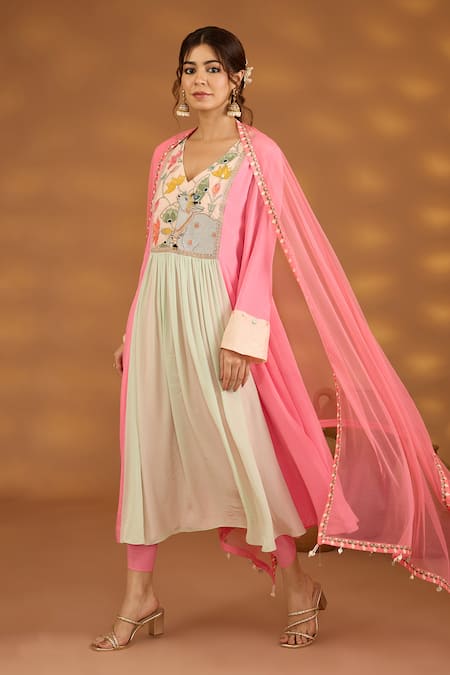 ISHA GUPTA TAYAL Pink Crepe, Net, Cotton Embroidery V-neck Nandi Bagh Patchwork Kurta Pant Set Online at Aza Fashions ISHA GUPTA TAYAL_Pink Crepe, Net, Cotton Embroidery V-neck Nandi Bagh Patchwork Kurta Pant Set _Online_at_Aza_Fashions