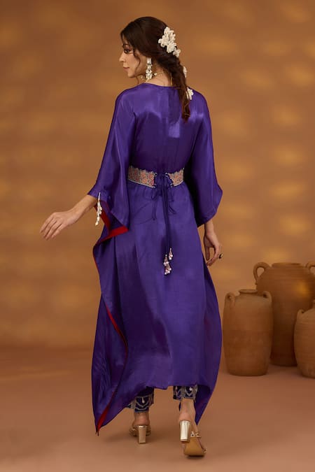 Shop_ISHA GUPTA TAYAL_Purple Chiffon, Linen, Satin Embroidery V-neck Plain Draped Kurta Set With Belt _at_Aza_Fashions