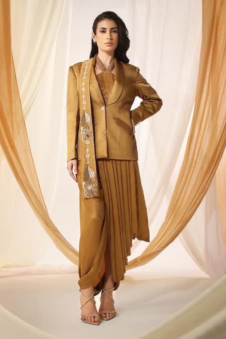 Shweta Aggarwal Embroidered Stole Attached Blazer Skirt Set 