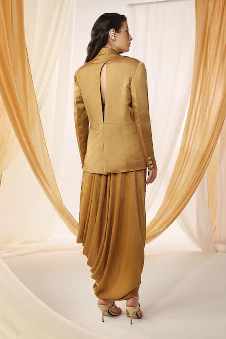 Shweta Aggarwal Embroidered Stole Attached Blazer Skirt Set 