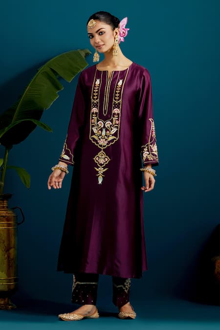 Buy_Anantaa By Roohi_Black Silk, Chanderi Sequins, Gota Patti Resham Embroidered Kurta And Pant Set 