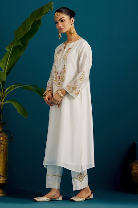 Anantaa By Roohi Black Silk, Chanderi Sequins, Diamonds, Embroidery, Floral Kurta And Pant Set at Aza Fashions Anantaa By Roohi_Black Silk, Chanderi Sequins, Diamonds, Embroidery, Floral Kurta And Pant Set _at_Aza_Fashions