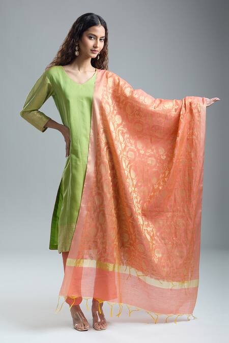 NIDHIKA SHEKHAR_Green Cotton, Silk Embroidery V-neck Plain Kurta Set With Brocade Dupatta_Online_at_Aza_Fashions