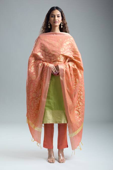 Shop_NIDHIKA SHEKHAR_Green Cotton, Silk Embroidery V-neck Plain Kurta Set With Brocade Dupatta