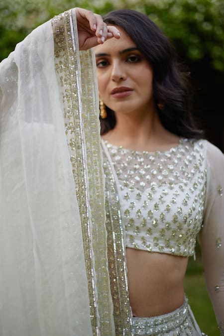 Astha Narang_Off White Organza Embroidery, Sequins Round Neck Floral Lehenga Set _Online_at_Aza_Fashions