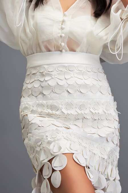 Shop Deepika Arora White Organza Layered 3d Geometric Cutwork Skirt Online at Aza Fashions Shop_Deepika Arora_White Organza Layered 3d Geometric Cutwork Skirt _Online_at_Aza_Fashions