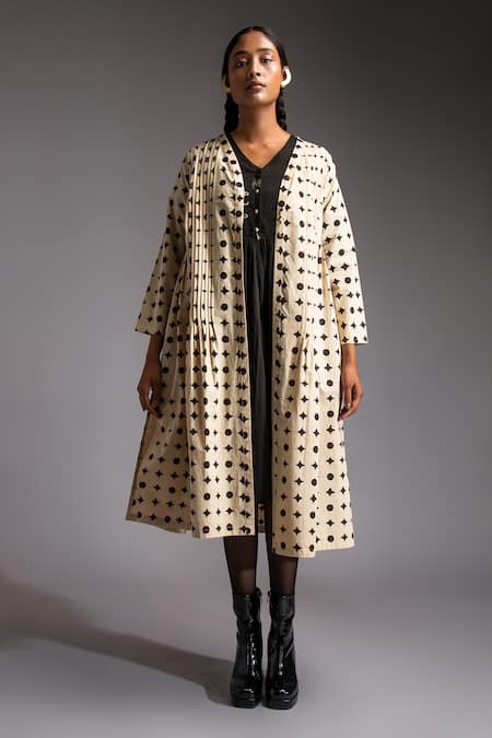 Buy_JAYATI GOENKA_Black Chanderi, Cotton Satin Nomad Gathered Flare Buttoned Yoke Midi Dress _Online_at_Aza_Fashions